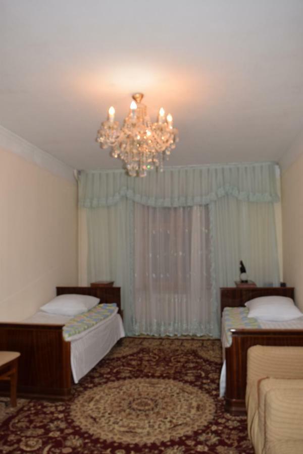 Hostel Sebzor Ташкент Екстер'єр фото